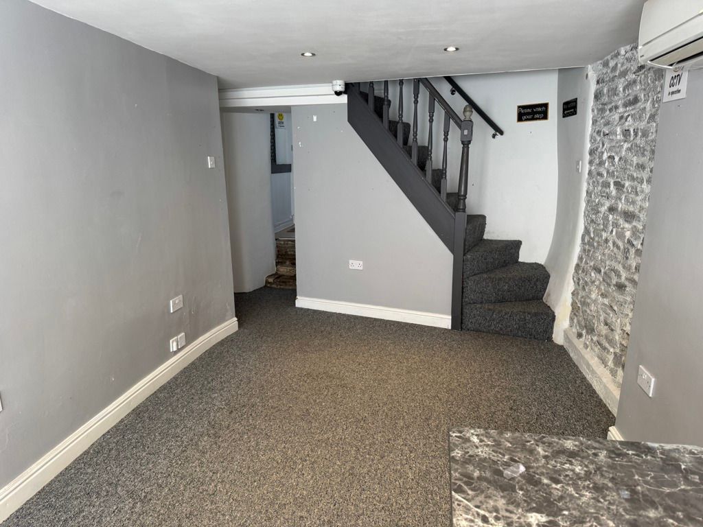 Property photo 3 of 14 Photo 23