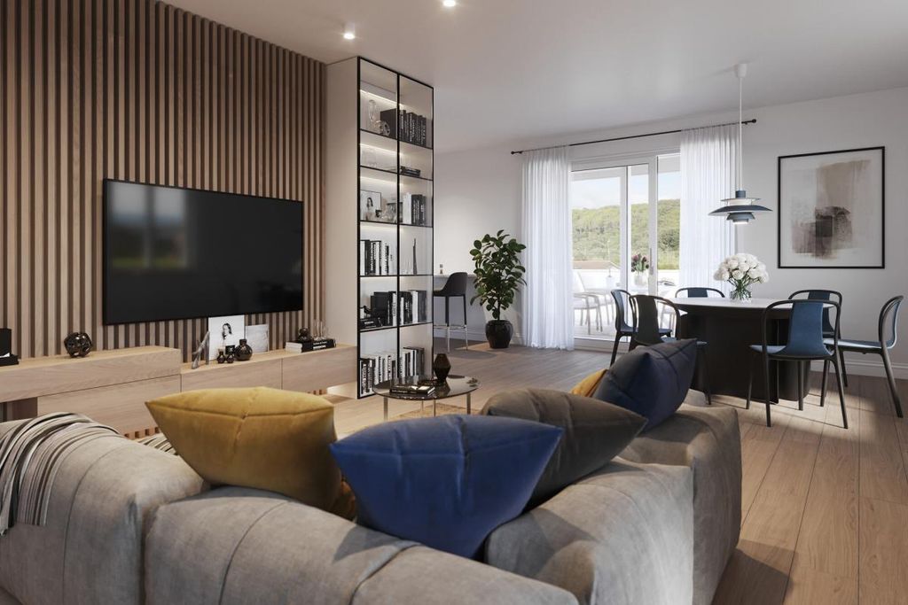 Property photo 2 of 29