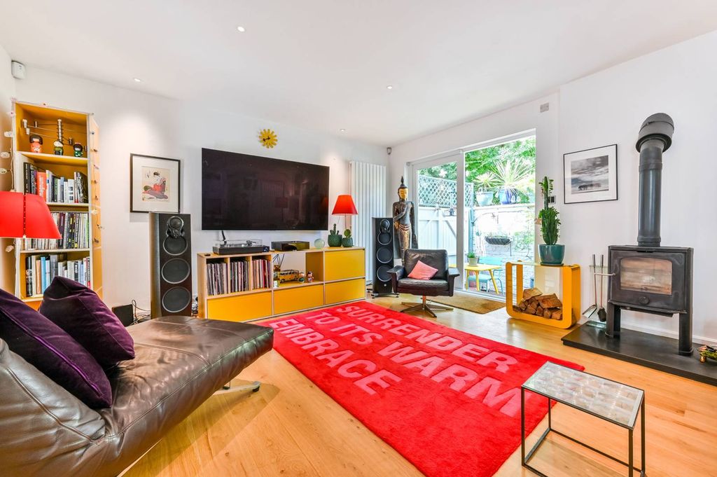 Property photo 1 of 10