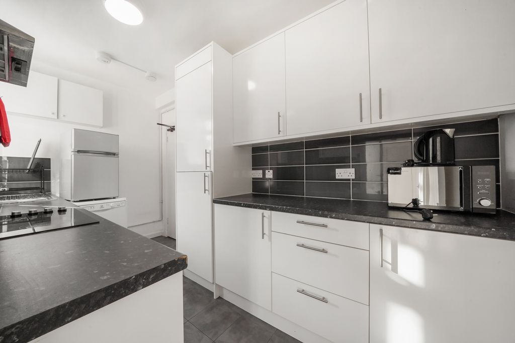 Property photo 3 of 24 Photo 18