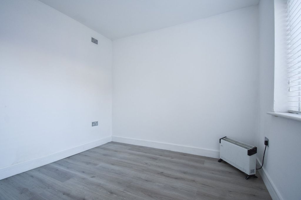 Property photo 2 of 5 Picture No. 01