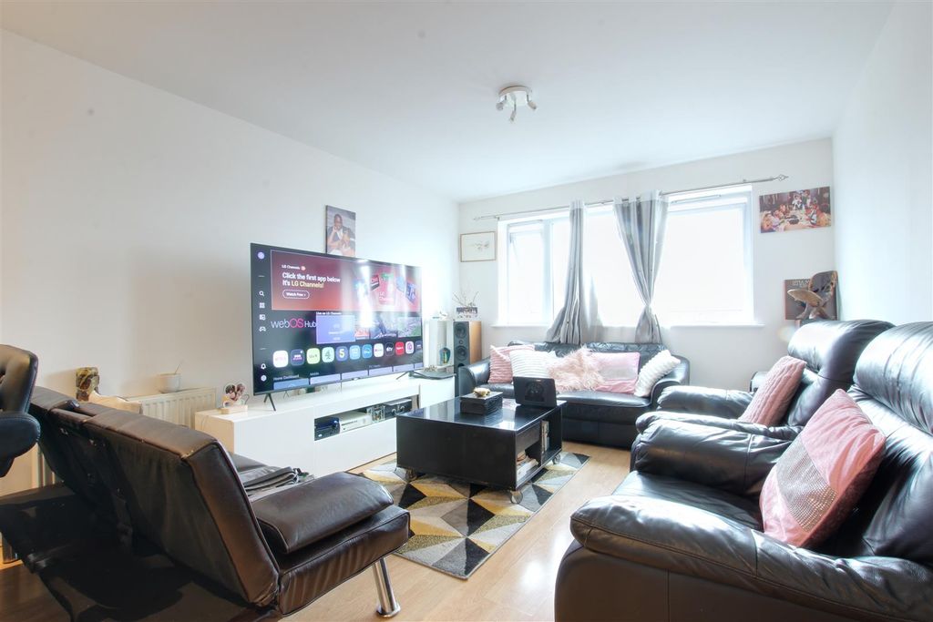 Property photo 3 of 11 Img_0972-Img_0974.Jpg