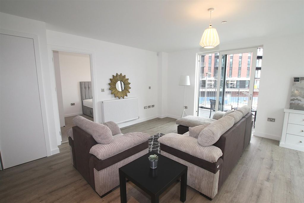 Property photo 2 of 10