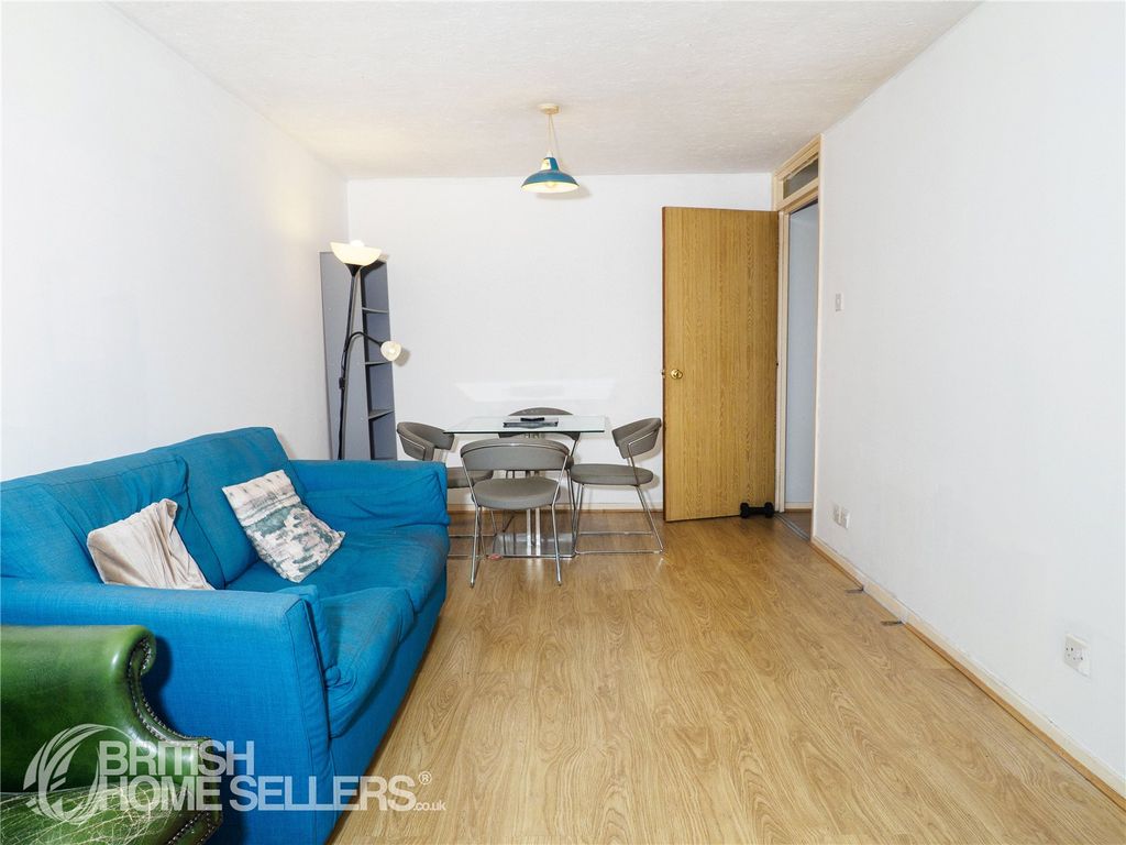 Property photo 3 of 10 Picture No. 06