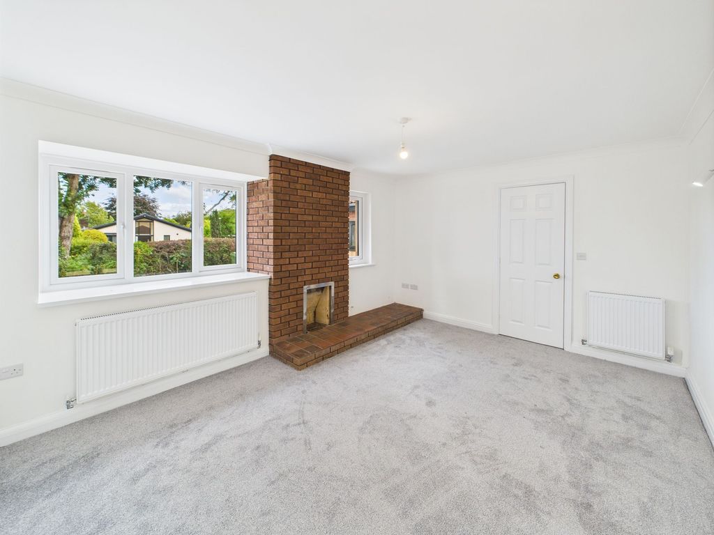 Property photo 2 of 33