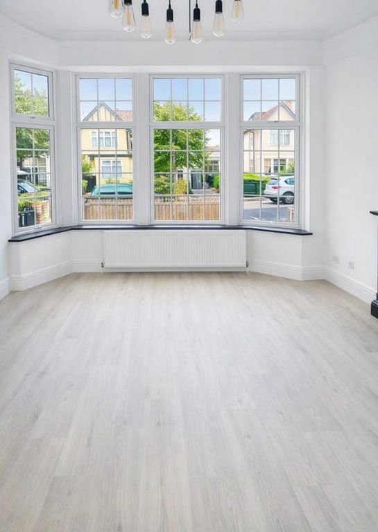 Property photo 2 of 3