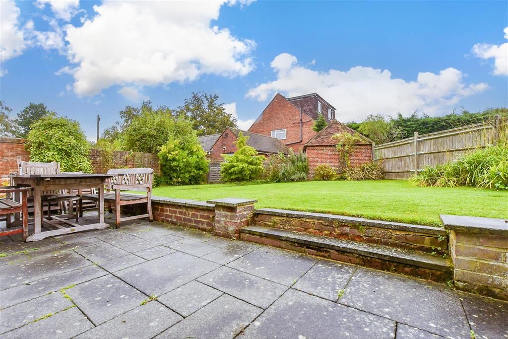 Property photo 3 of 12 Patio / Decking