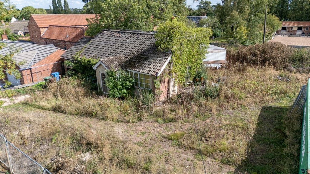 Property photo 1 of 5