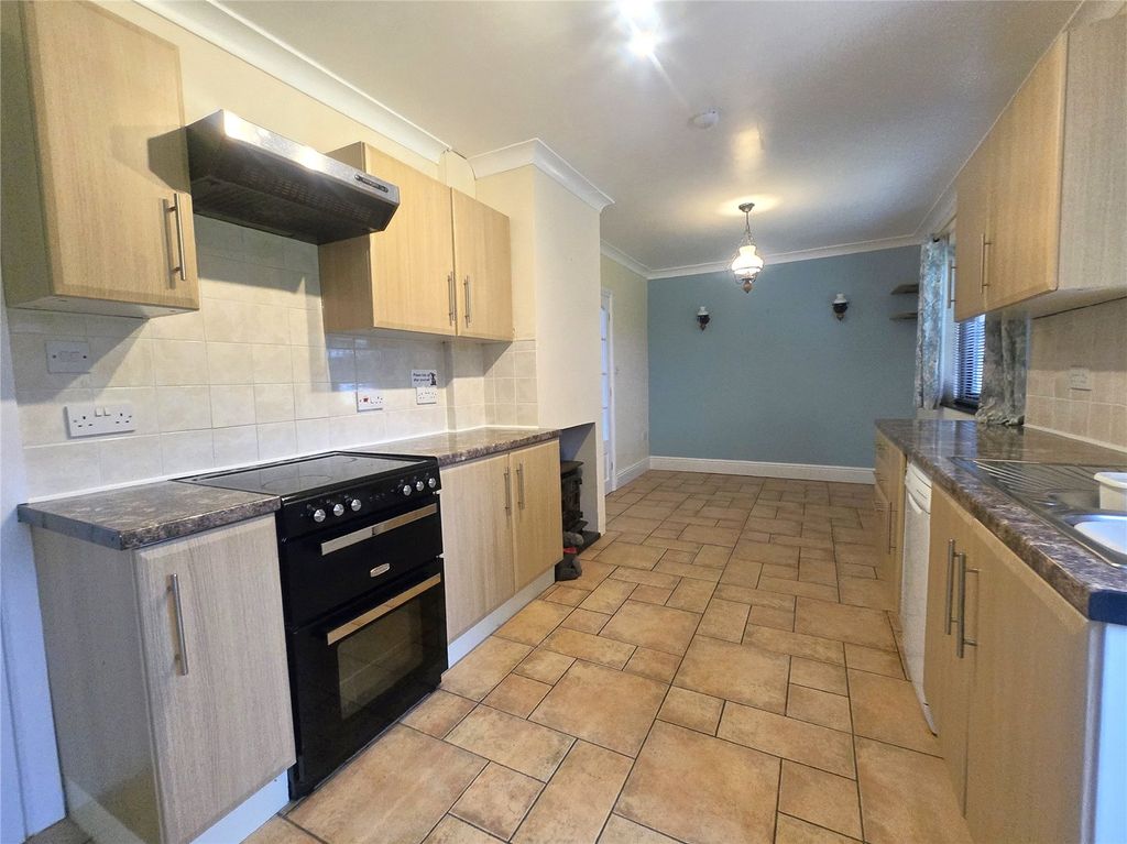 Property photo 2 of 26 Picture No. 15