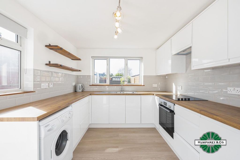Property photo 1 of 7 7.Jpg