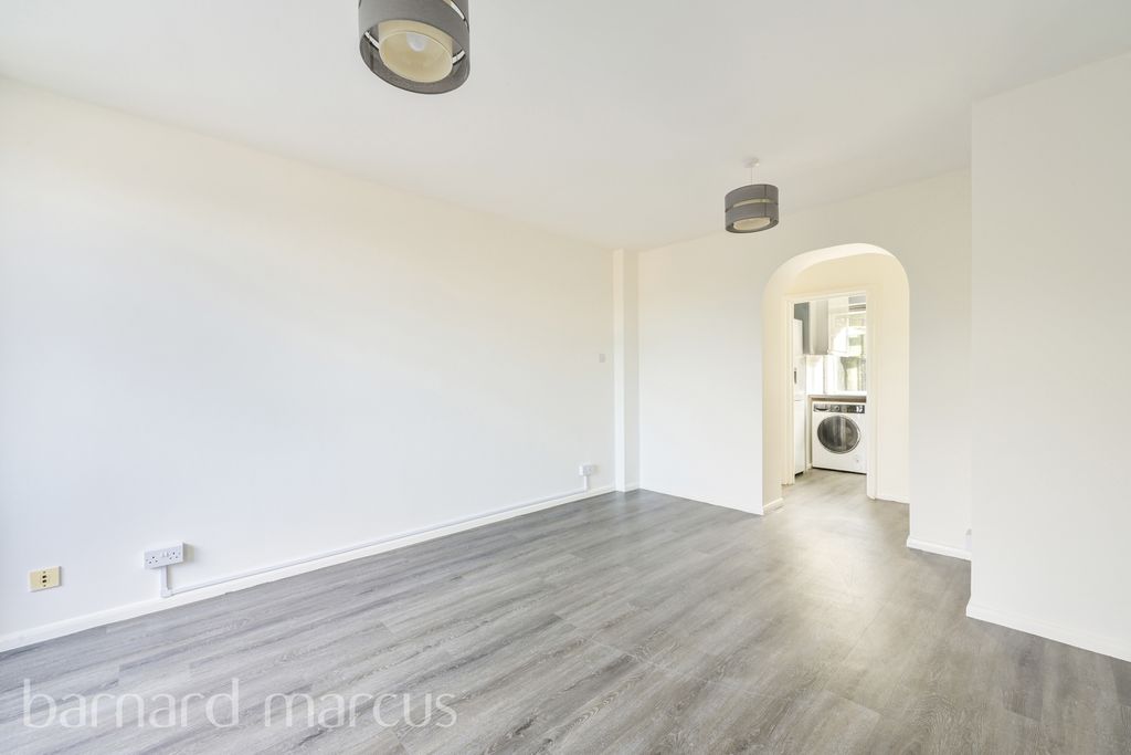 Property photo 3 of 8 Reception Room