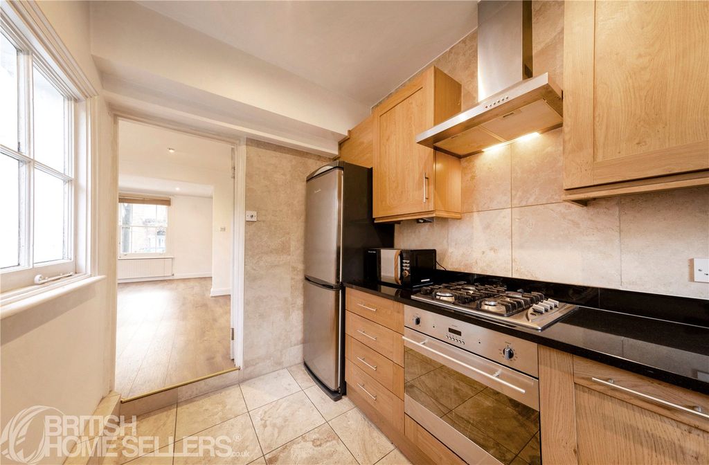 Property photo 3 of 22 Picture No. 42