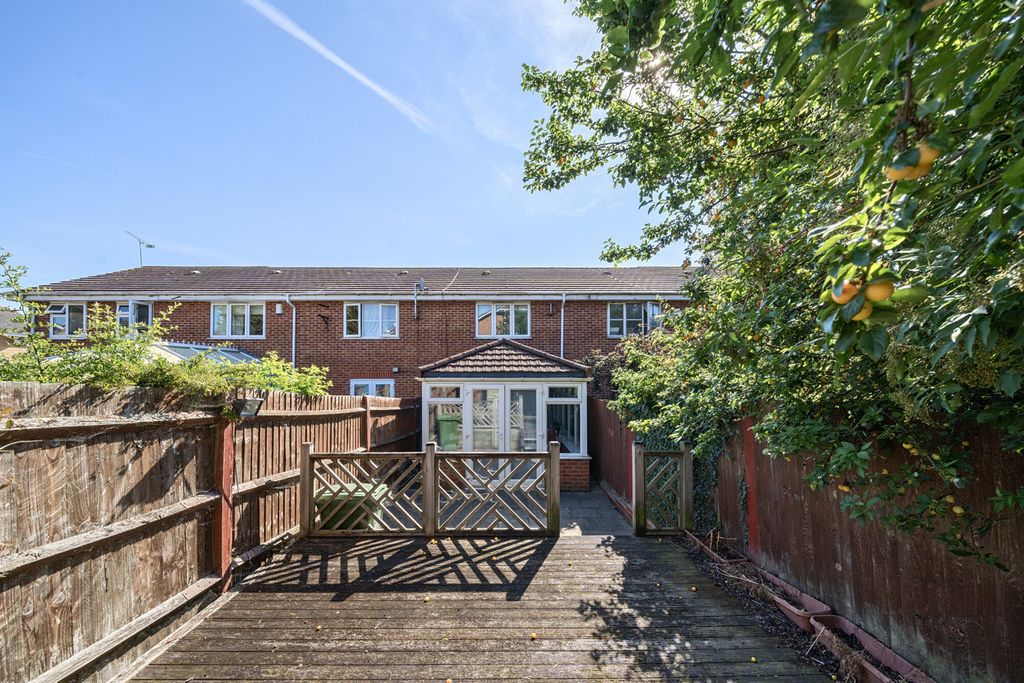 Property photo 2 of 19 1319518-13-686F7B...