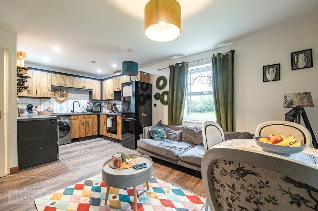 Property photo 2 of 19 Living Room