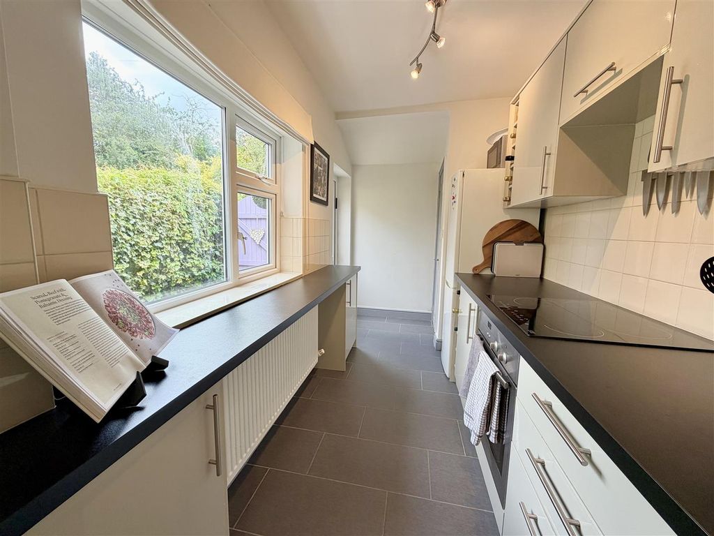 Property photo 3 of 13