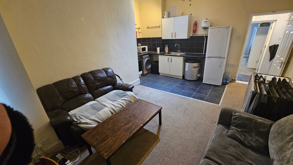 Property photo 3 of 8