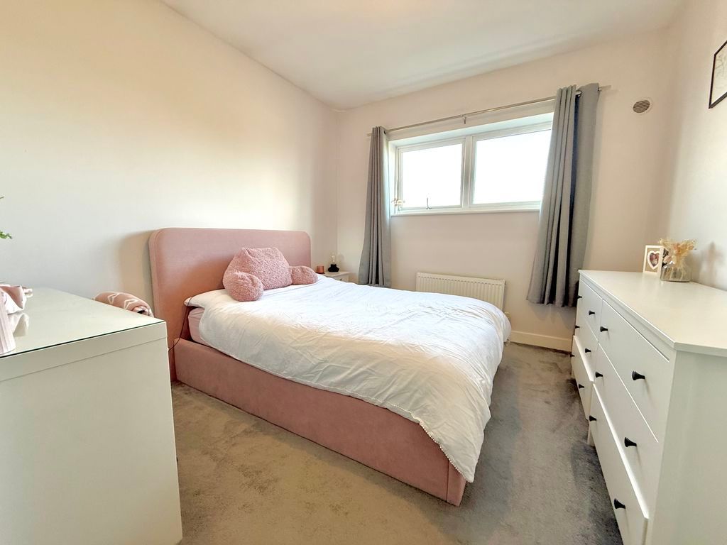 Property photo 3 of 13 Bedroom