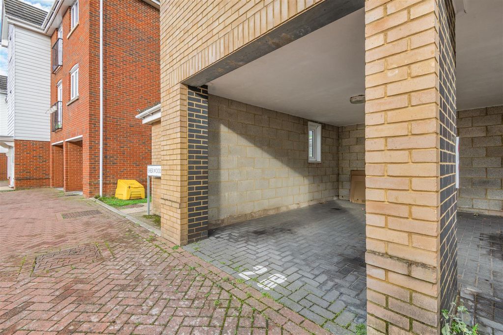 Property photo 3 of 12 8668615-Exterior01.Jpg