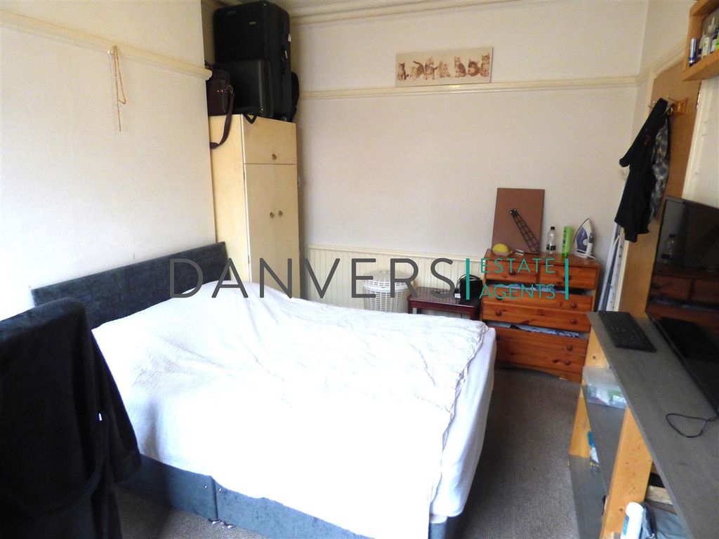 Property photo 2 of 6 P1180442.Jpg