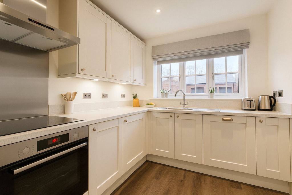 Property photo 2 of 9 Kitchen