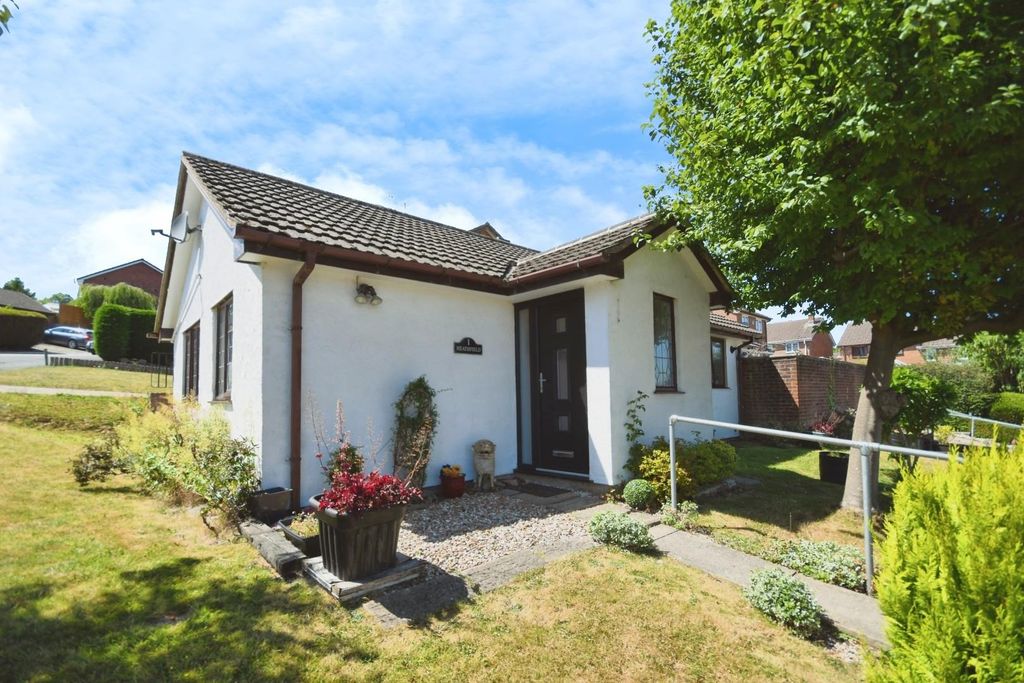 Property photo 1 of 18 Front 08.Jpg