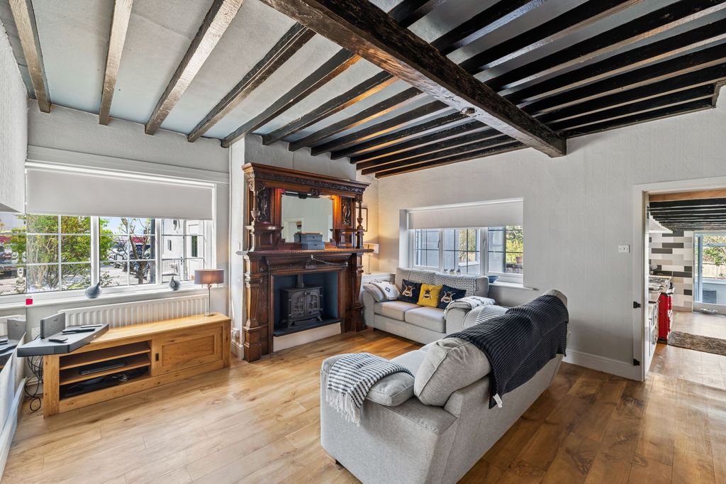 Property photo 2 of 44