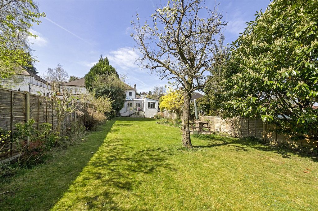 Property photo 2 of 18 Picture No. 16