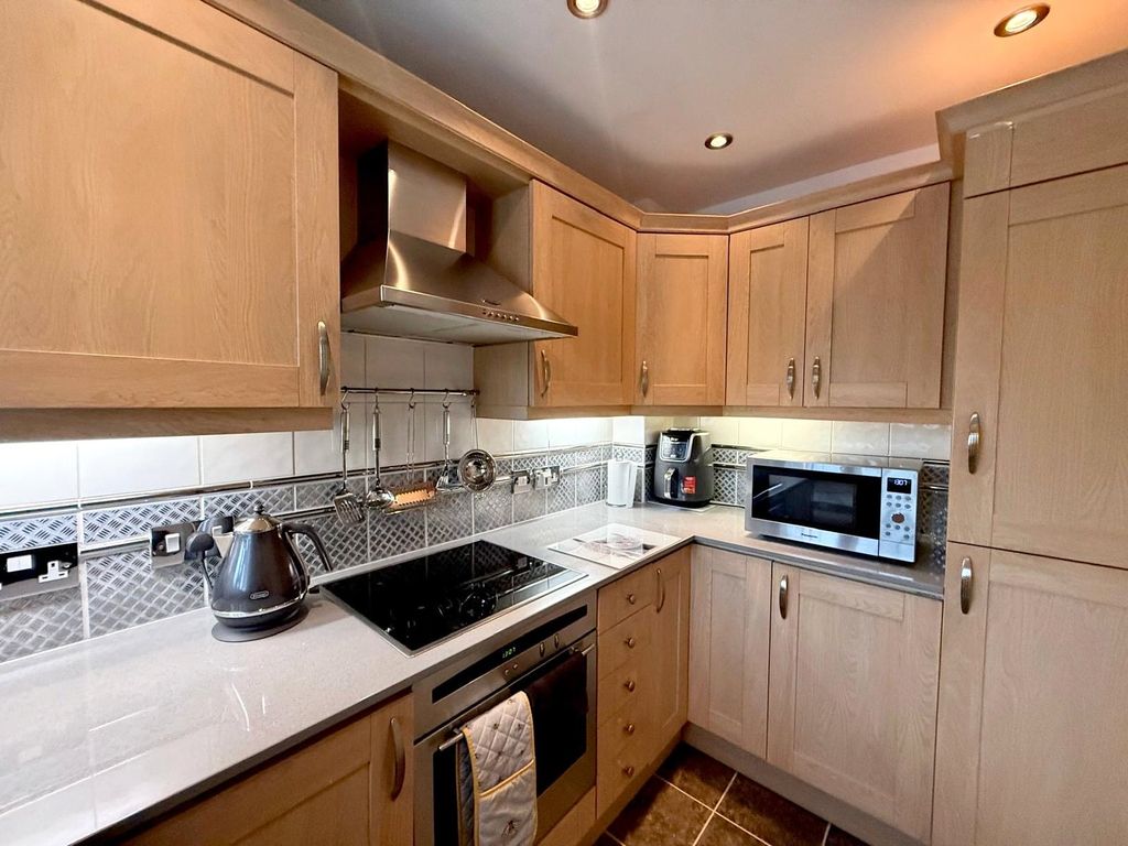 Property photo 2 of 16 Picture No. 04