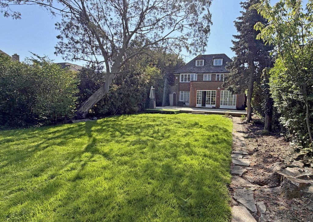 Property photo 1 of 1