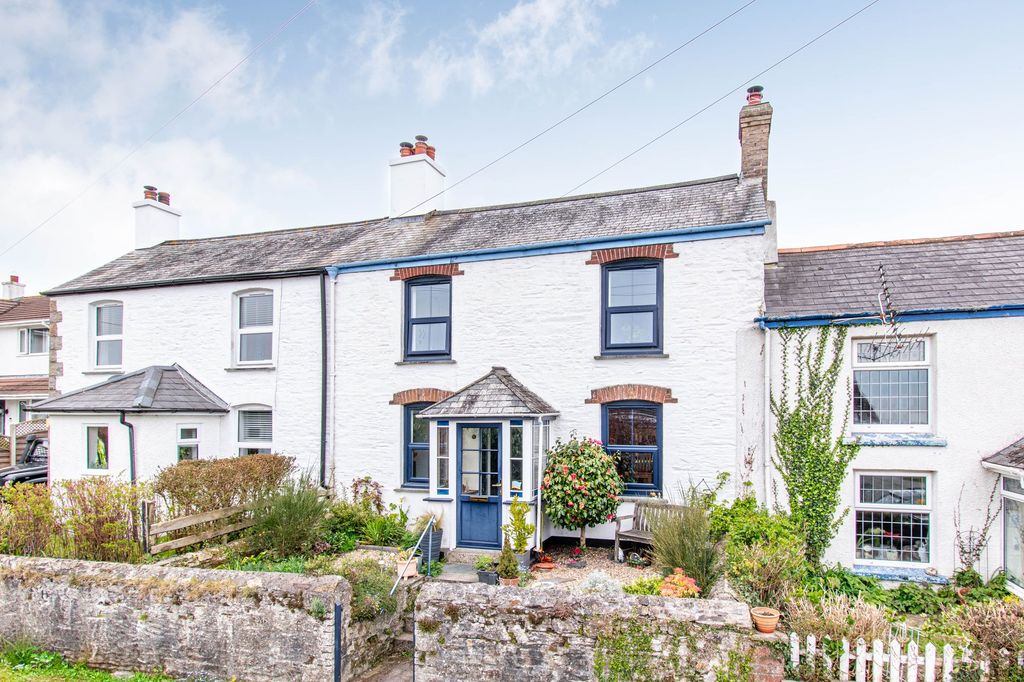 Property photo 1 of 18