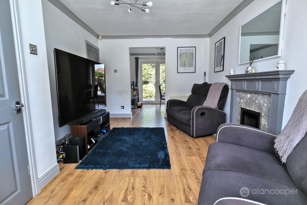 Property photo 3 of 24 5370483