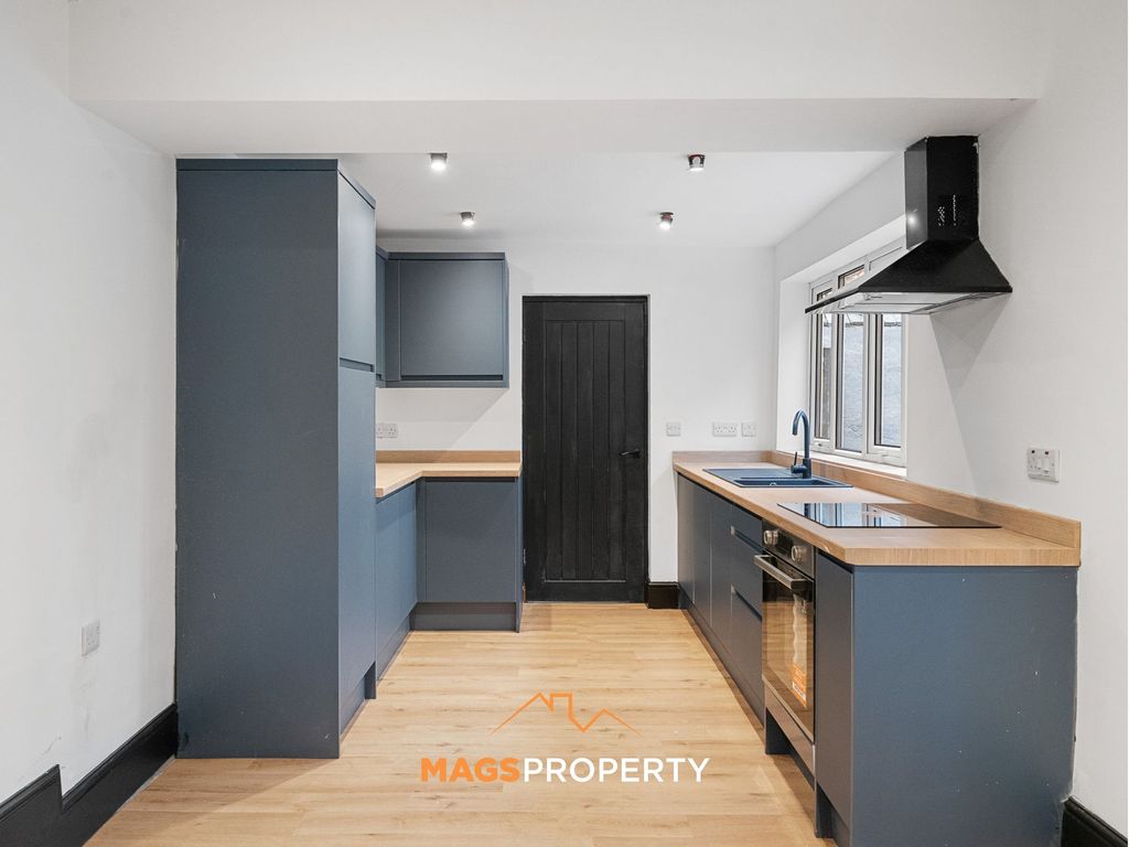 Property photo 3 of 35