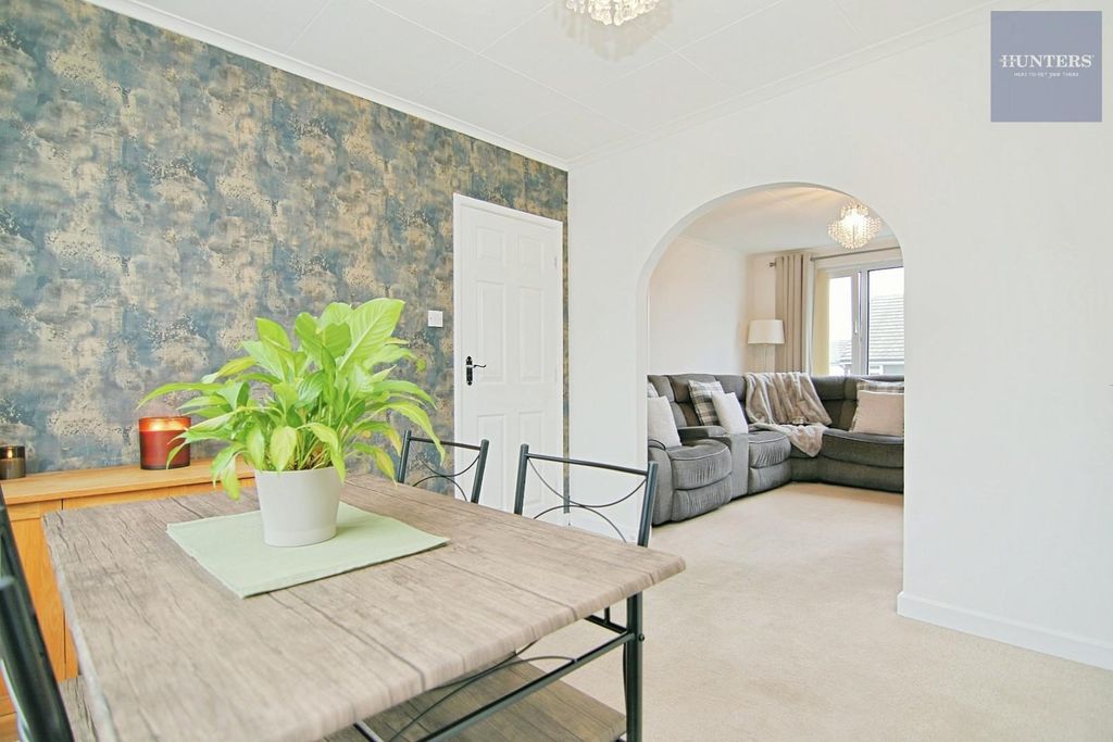 Property photo 2 of 18 Dining Room