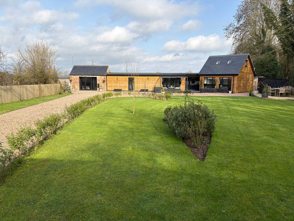 Property photo 1 of 21