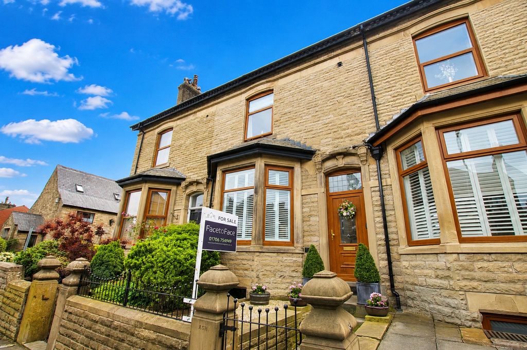 Property photo 1 of 36