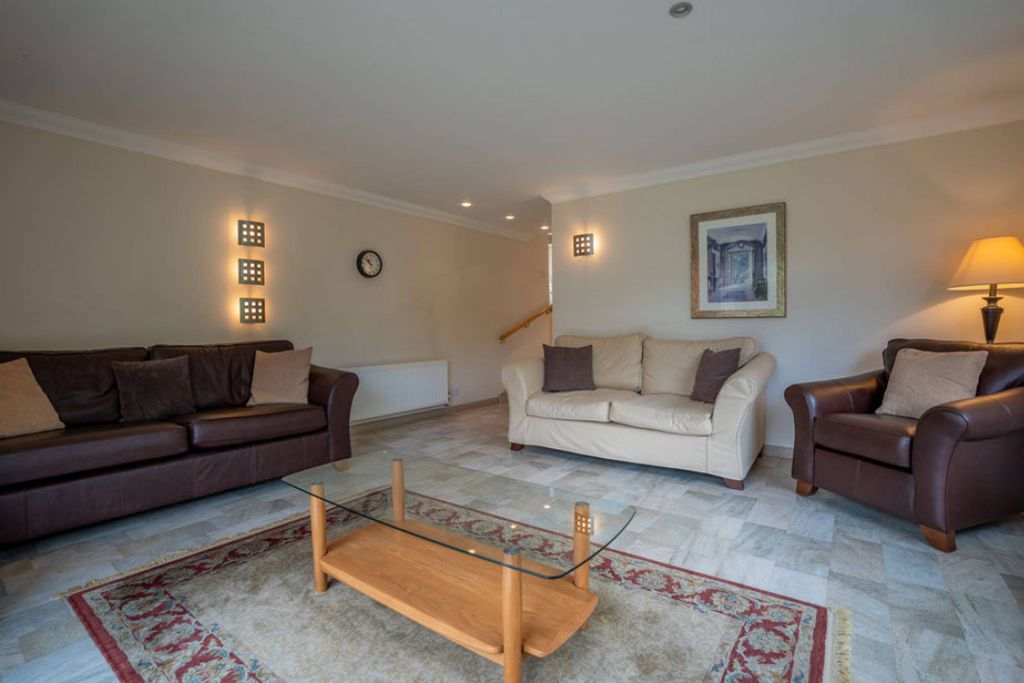 Property photo 3 of 25