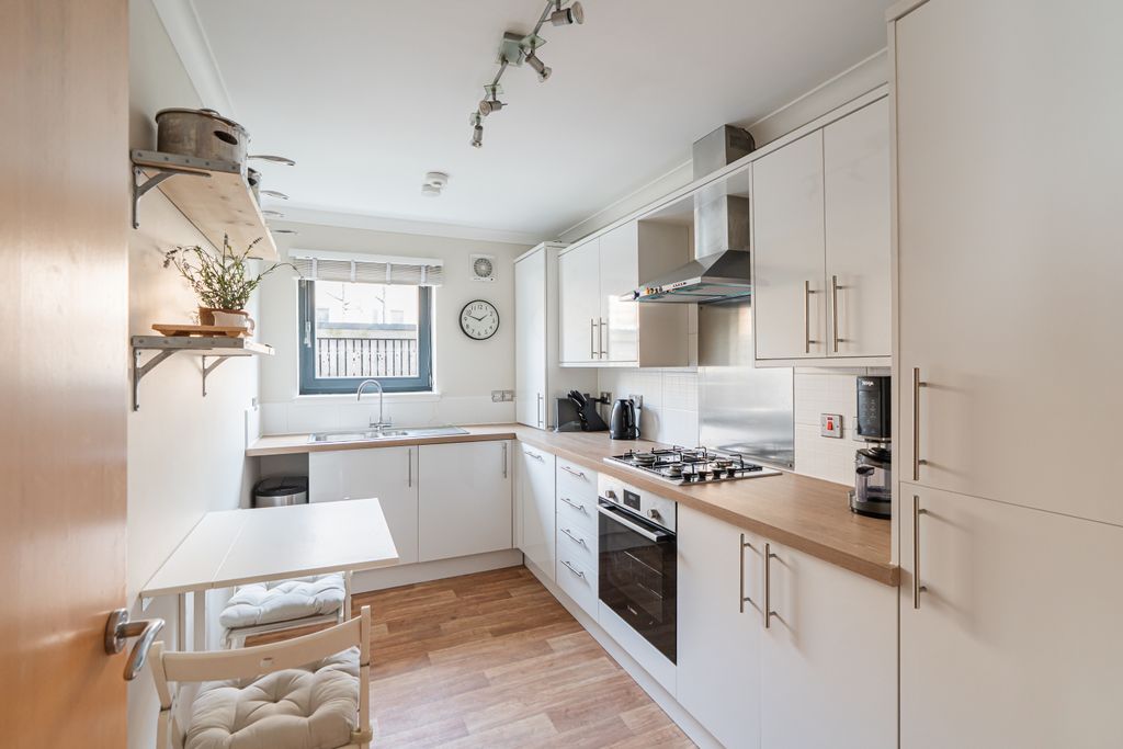 Property photo 2 of 18 Property Image 2