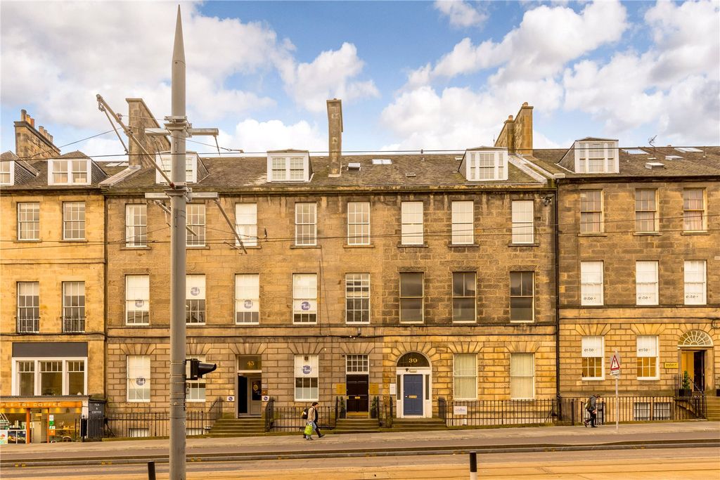 Property photo 1 of 19 Picture No. 10