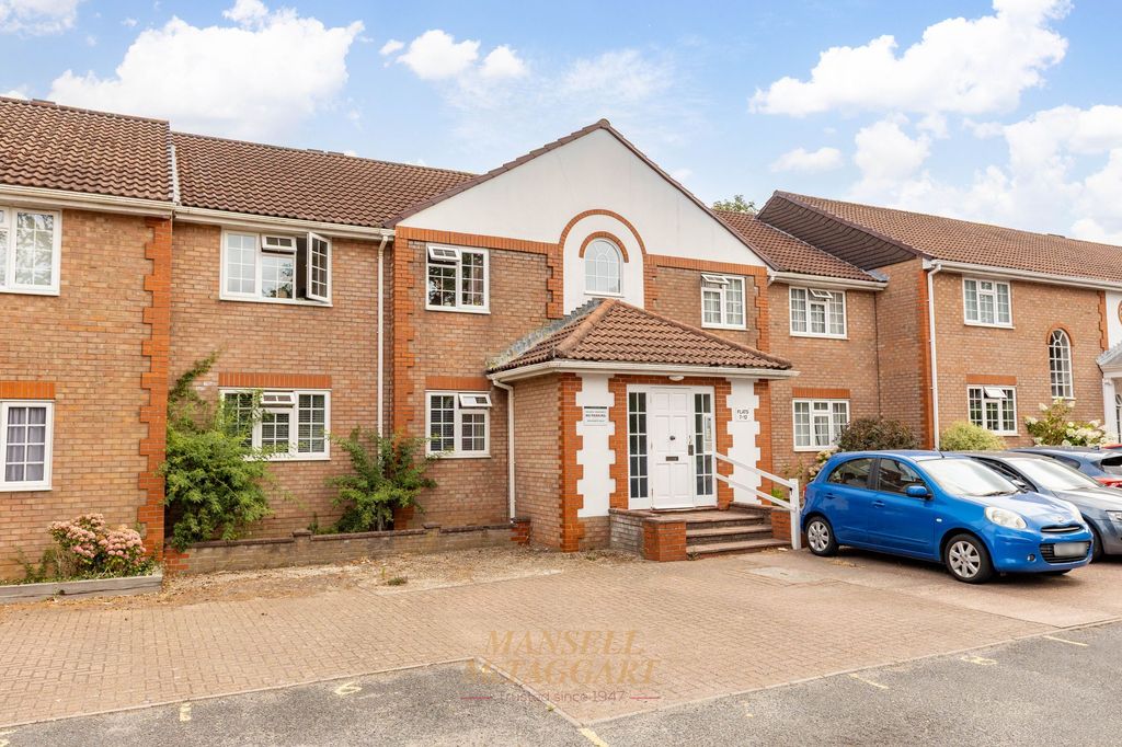 Property photo 1 of 16