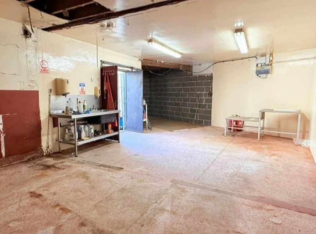 Property photo 3 of 8