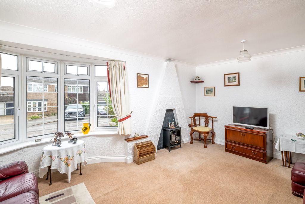 Property photo 2 of 23