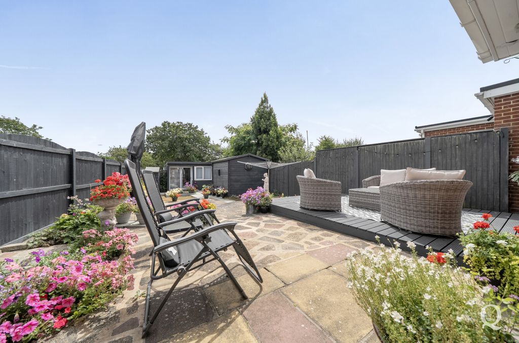 Property photo 3 of 29 515B6B21-112E-490...