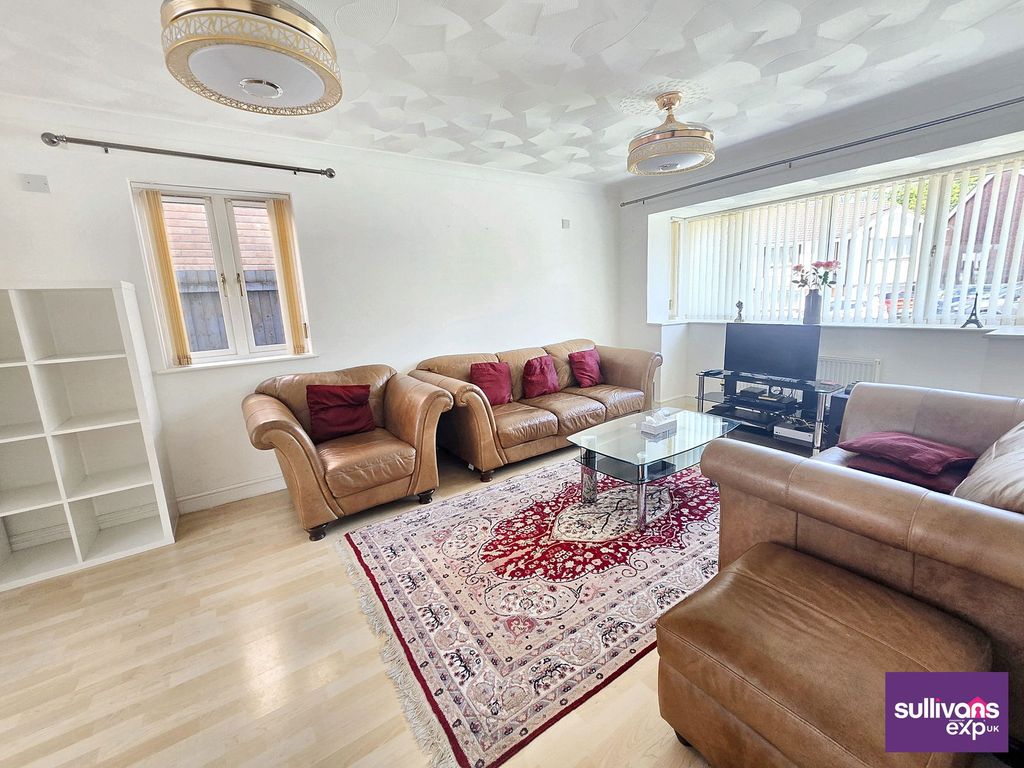 Property photo 3 of 27