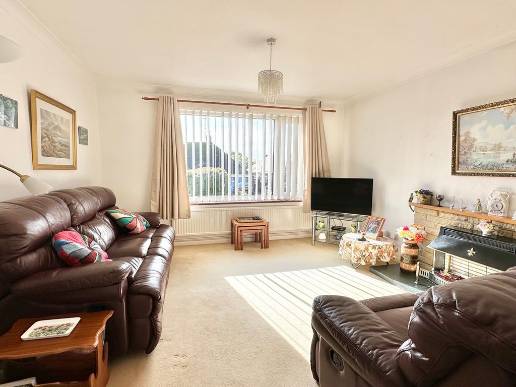 Property photo 3 of 21