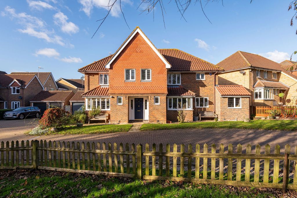 Property photo 2 of 25