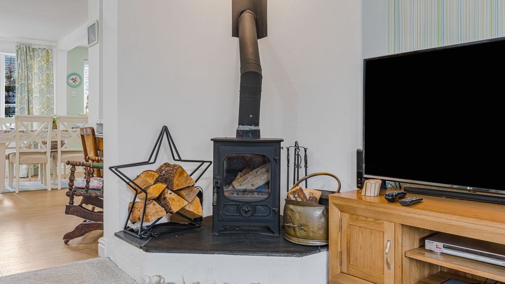 Property photo 3 of 29