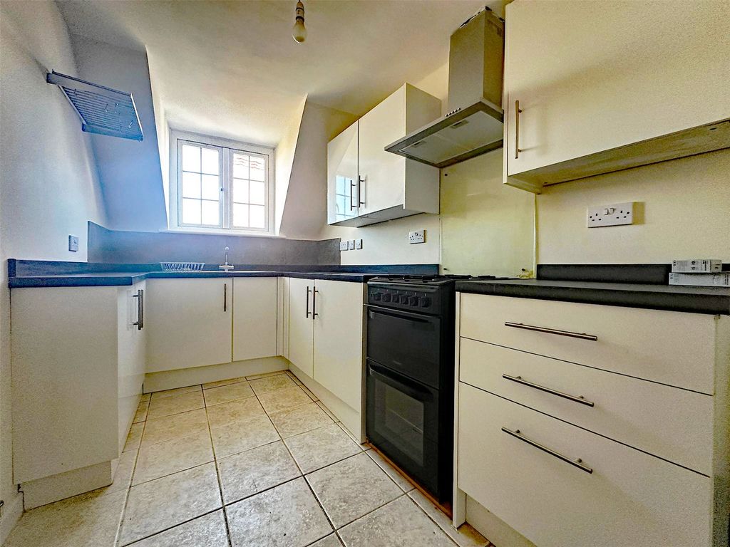 Property photo 2 of 9 Kitchen