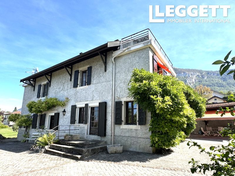 Property photo 2 of 10