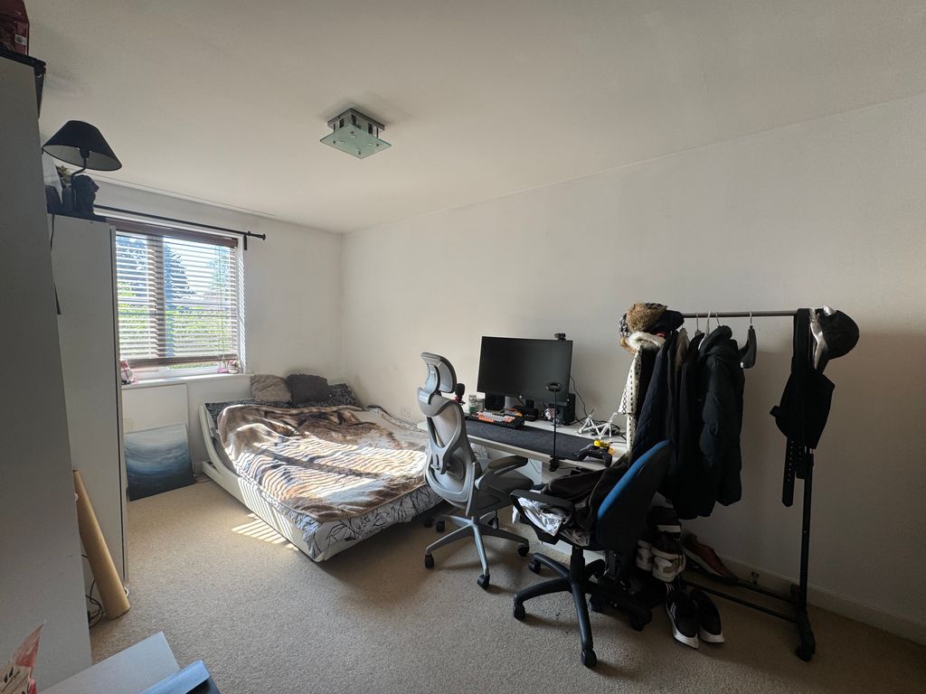 Property photo 2 of 8 Bedroom 1