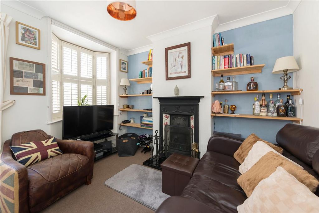 Property photo 2 of 13